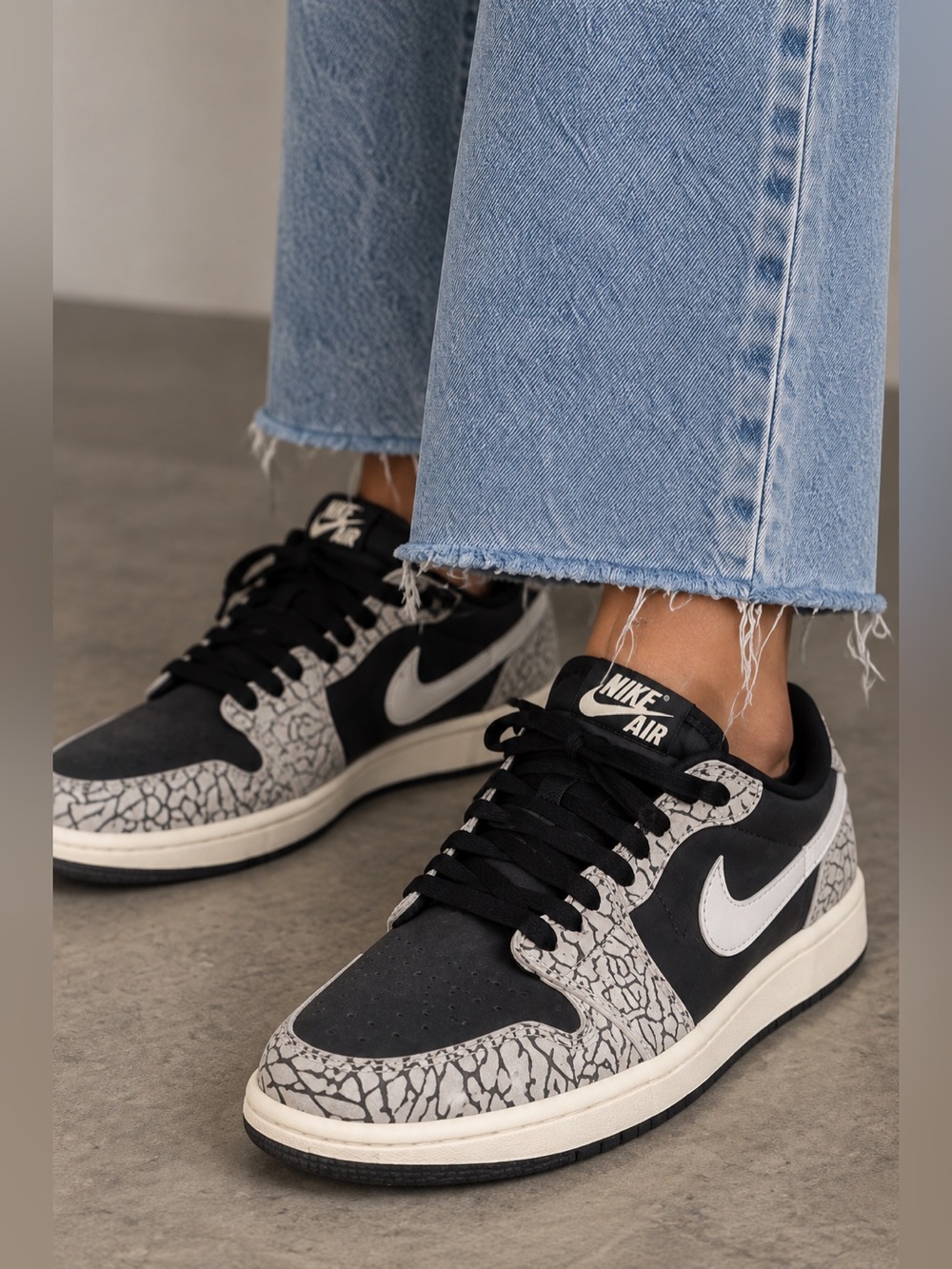 Women’s Nike Air Jordan 1 Retro Low OG Black Cement Sneakers Shoes Sz 9